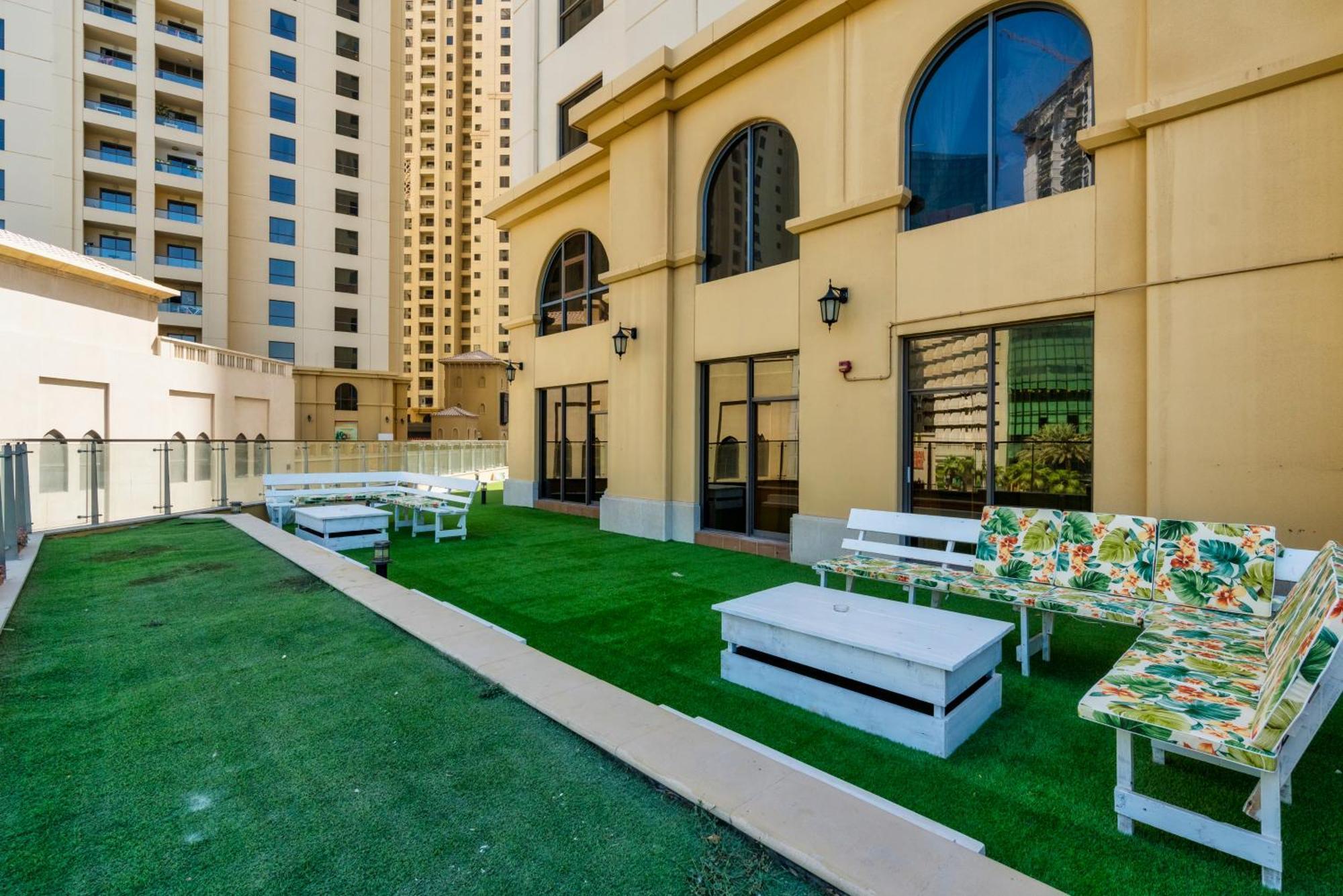 Luxurious 4 Bedroom Duplex With Terrace & Sea View ドバイ エクステリア 写真